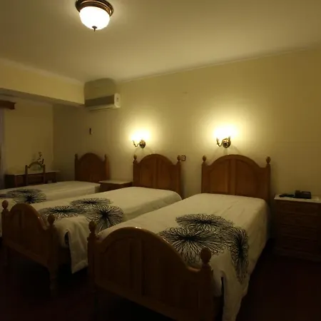 Hotel Residencial Sra. Da Lomba Pinhanços Esterno foto