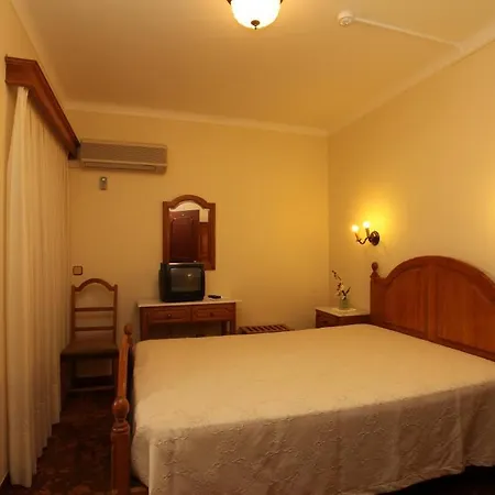 Hotel Residencial Sra. Da Lomba Pinhanços Esterno foto